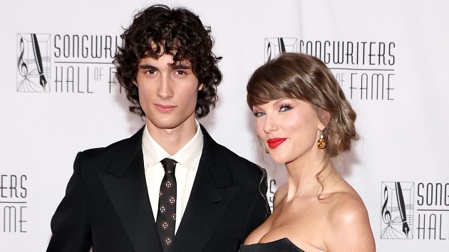 Sombr recalls performing for Taylor Swift at Songwriters Hall of Fame: ‘That’s a goddess’